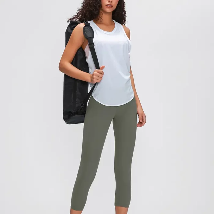 Customizable Seamless Yoga Capri Leggings 4
