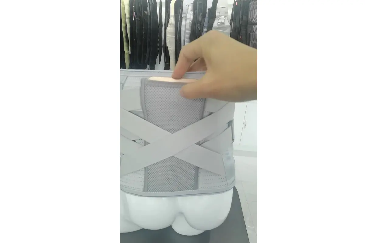 Customizable Waist Belt for Workouts and Weightlifting 6