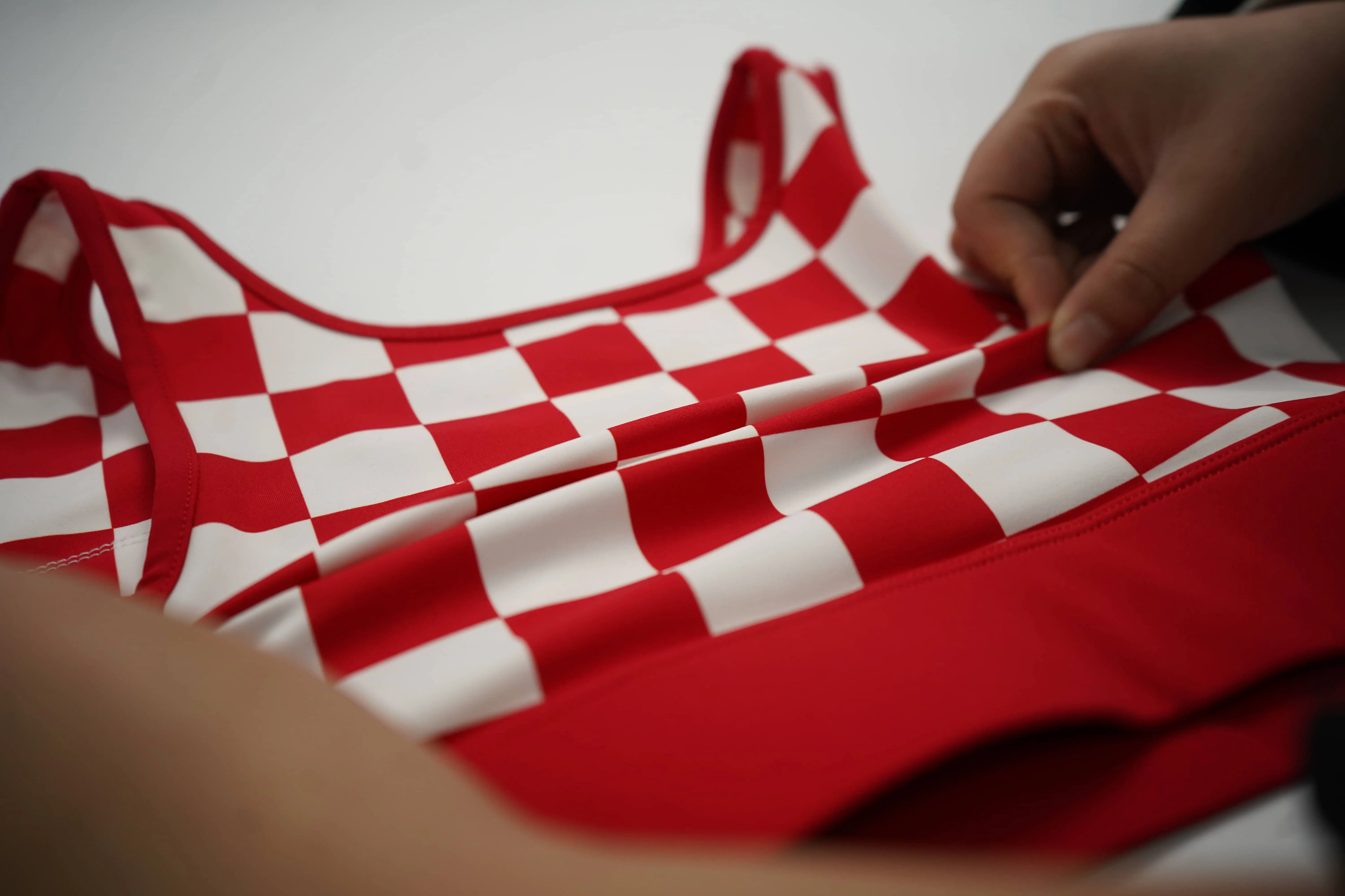 activewear bra-red-details-Aprilluck