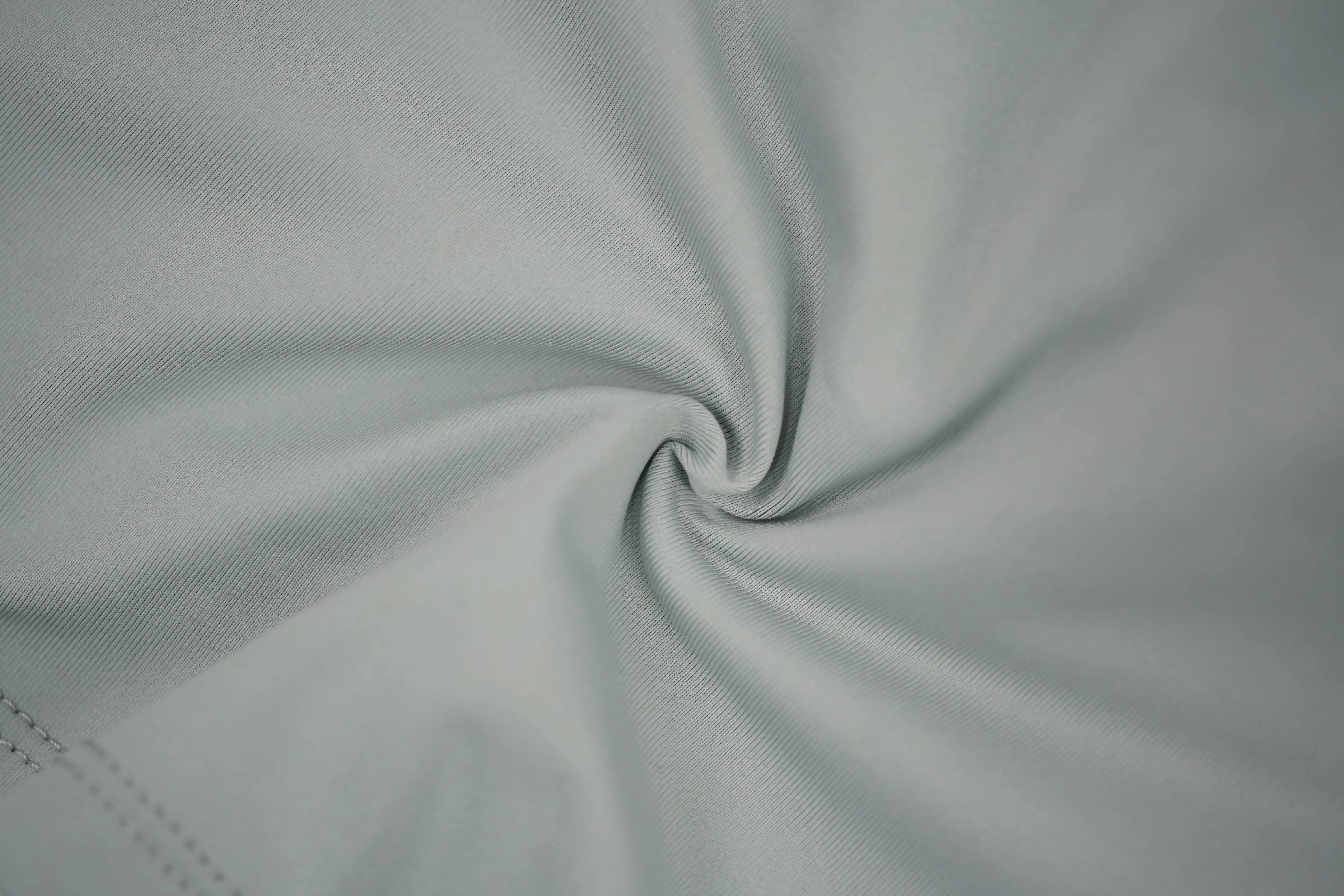 Stay cozy and stylish this season with our Long-Sleeved Yoga Clothes for autumn and winter!  Featuring cross pleats, slim fit, and perfect for fitness activities. We support wholesale and custom yoga wear sportswear!