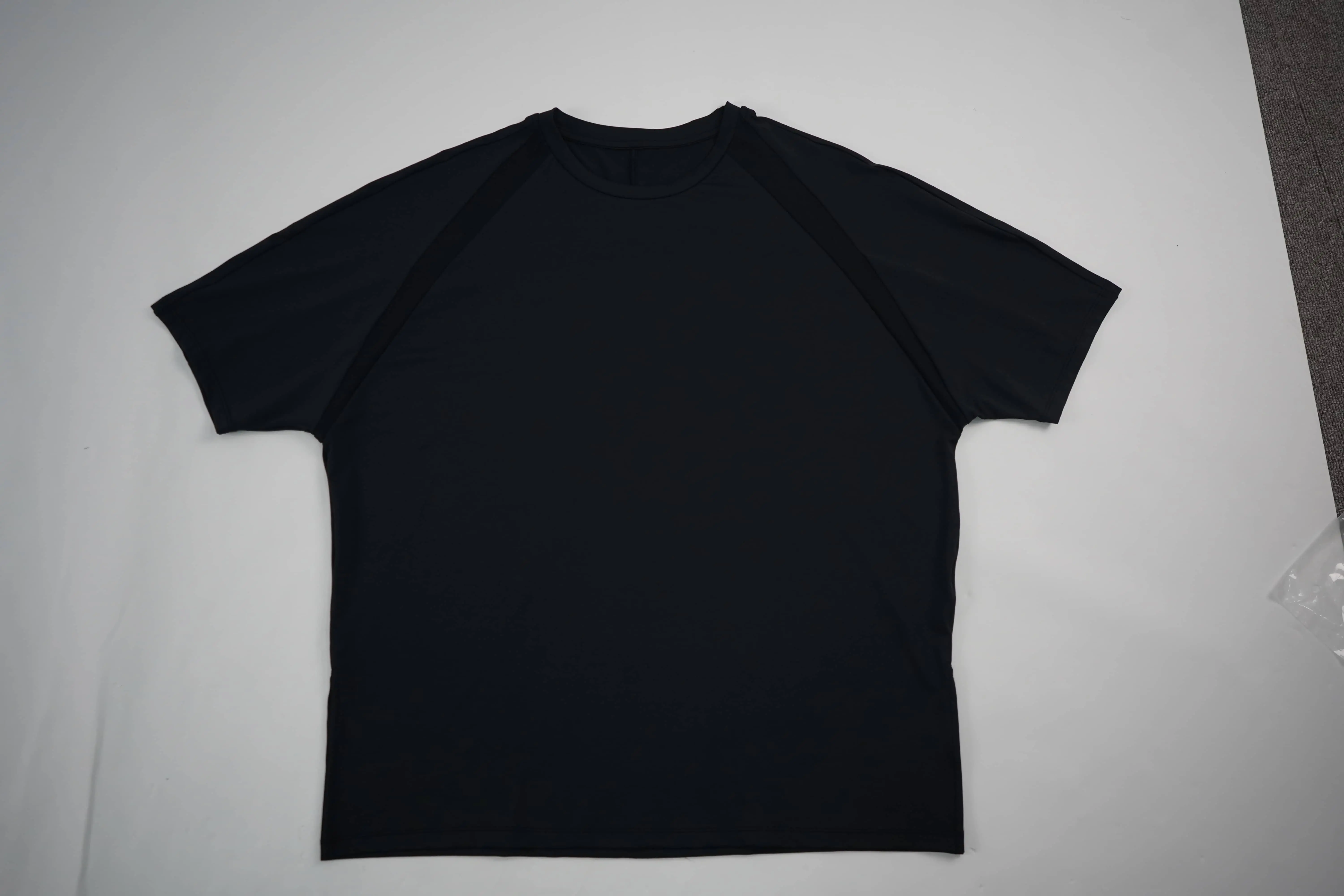 Loose-Fit Yoga Top with Mesh Panel