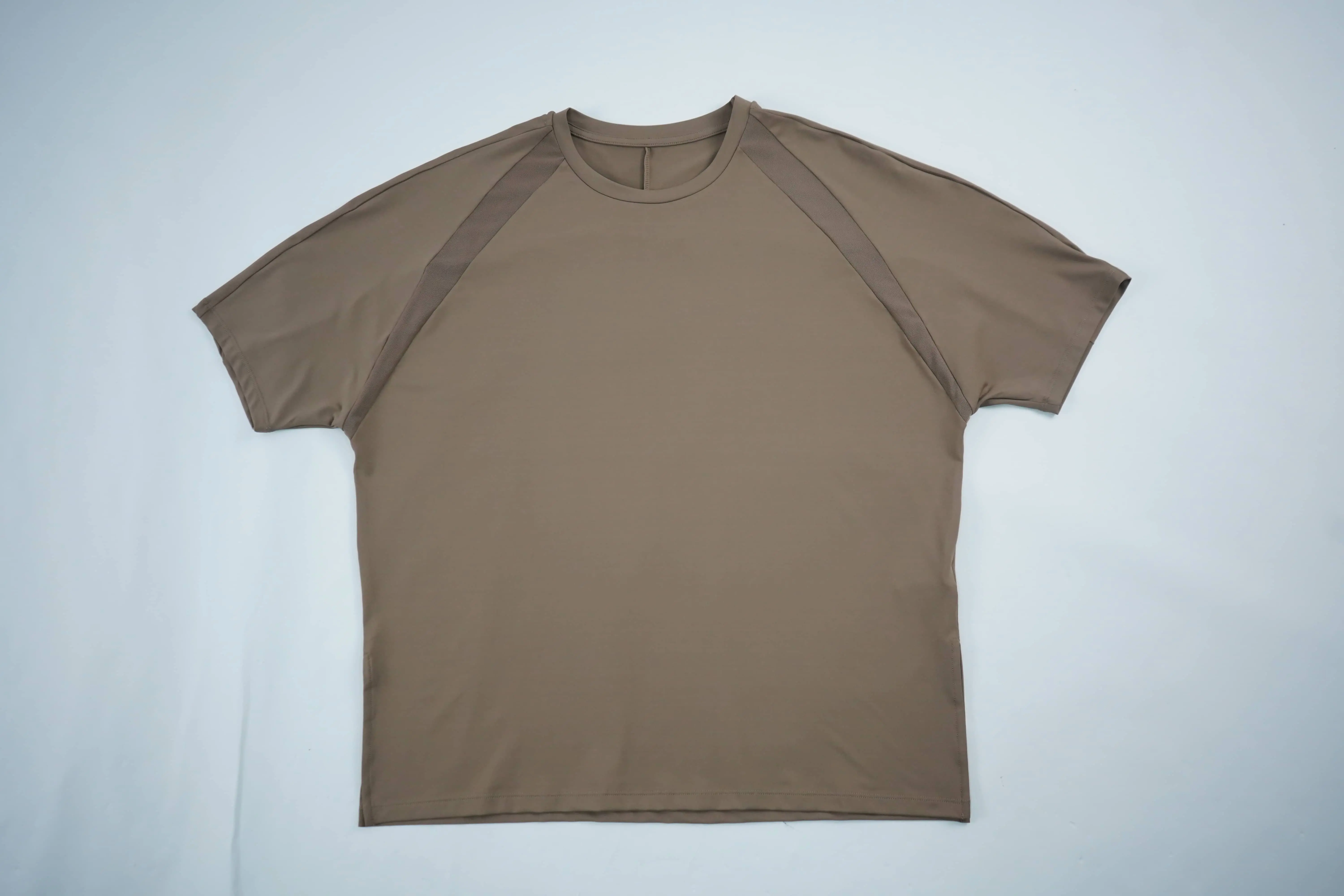 Loose-Fit Yoga Top with Mesh Panel