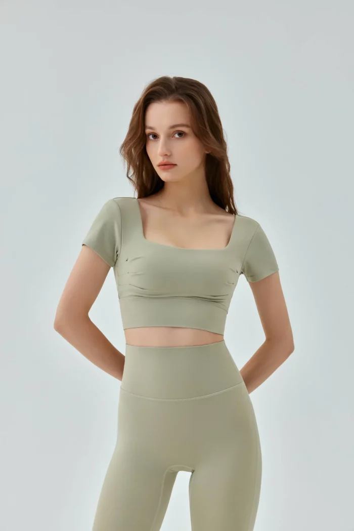 Pleated Elegance Sports Top - Women's Quick-Drying Yoga Tee