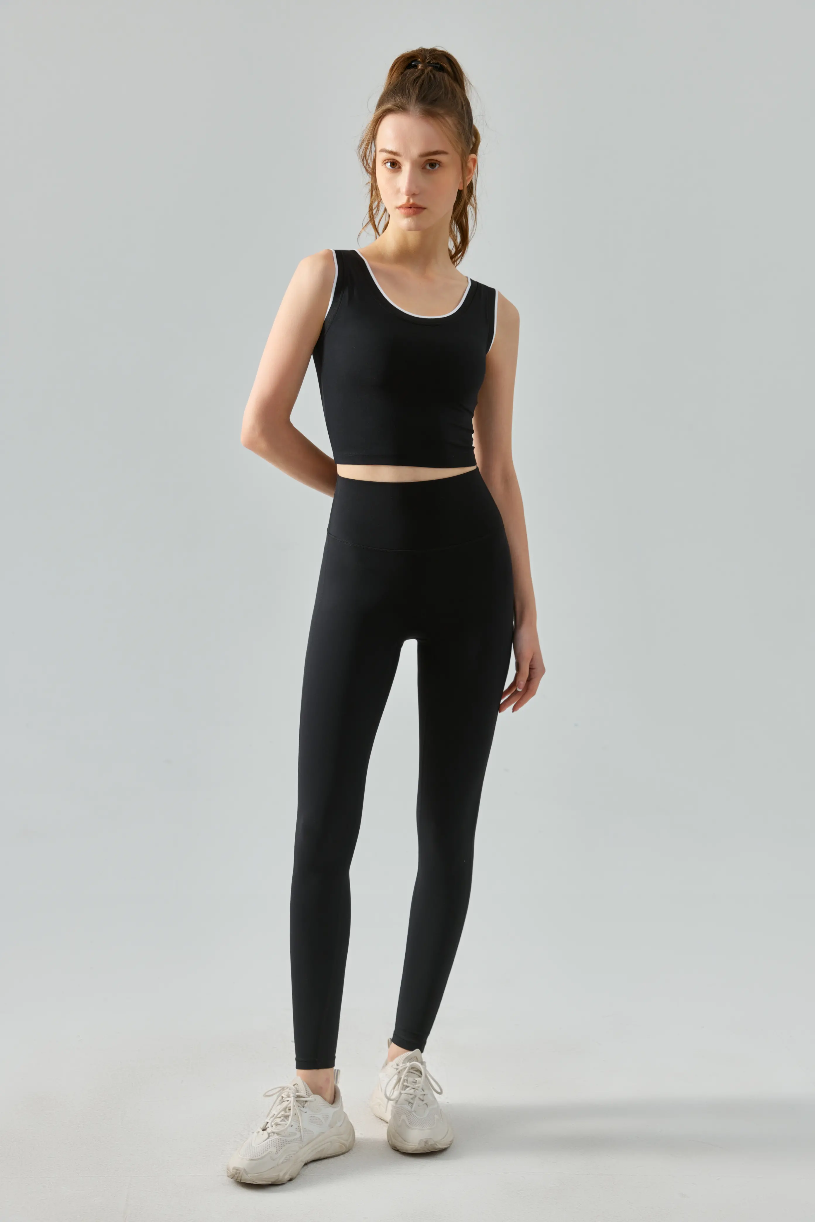 Wholesale Spliced Crew Neck Sports Bra for Women - Amazon Best Seller