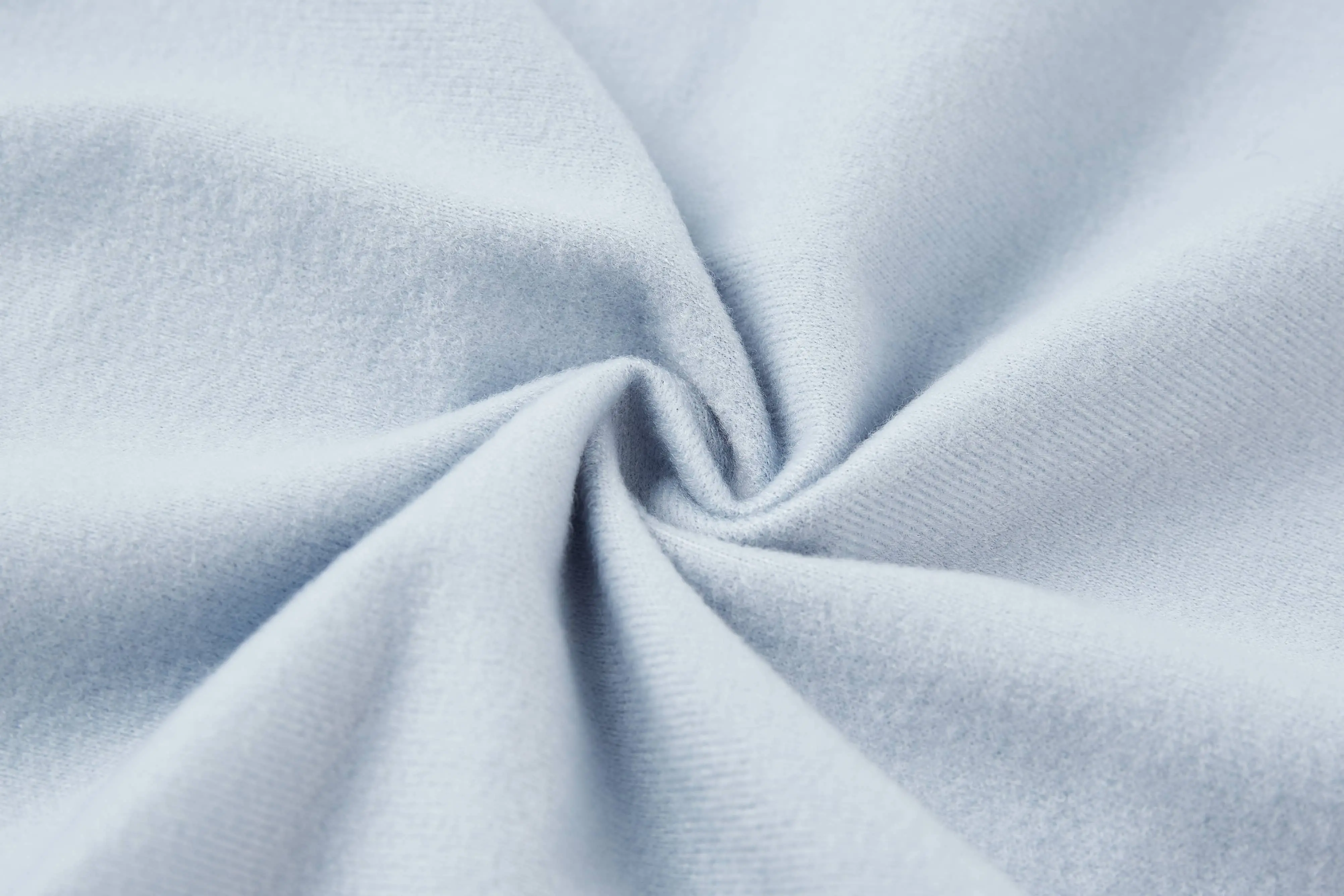 Outdoor Jackets Tailored for Business Buyers (16)