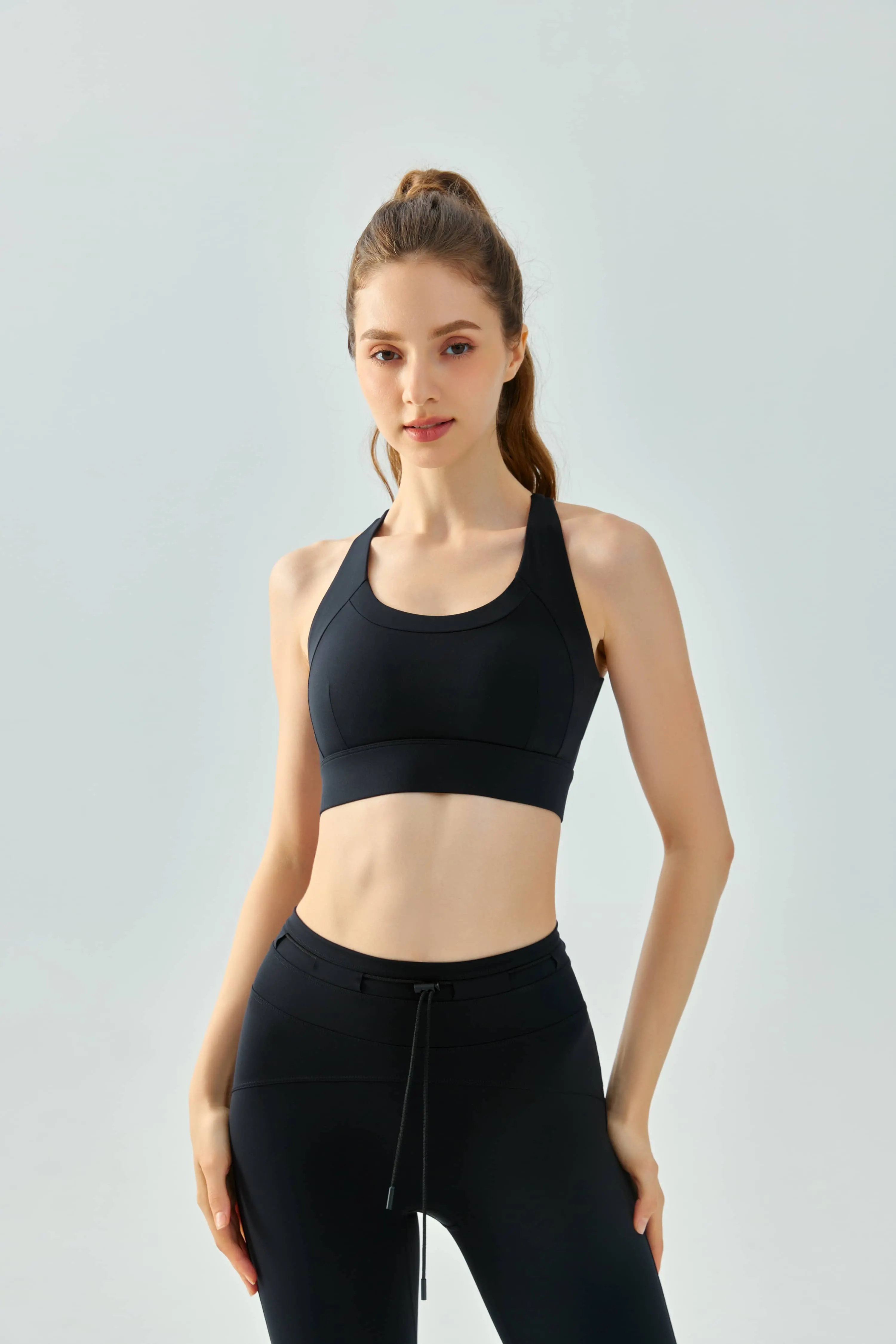 High-Quality Nylon-Spandex Yoga Wear Set for Wholesale (7)