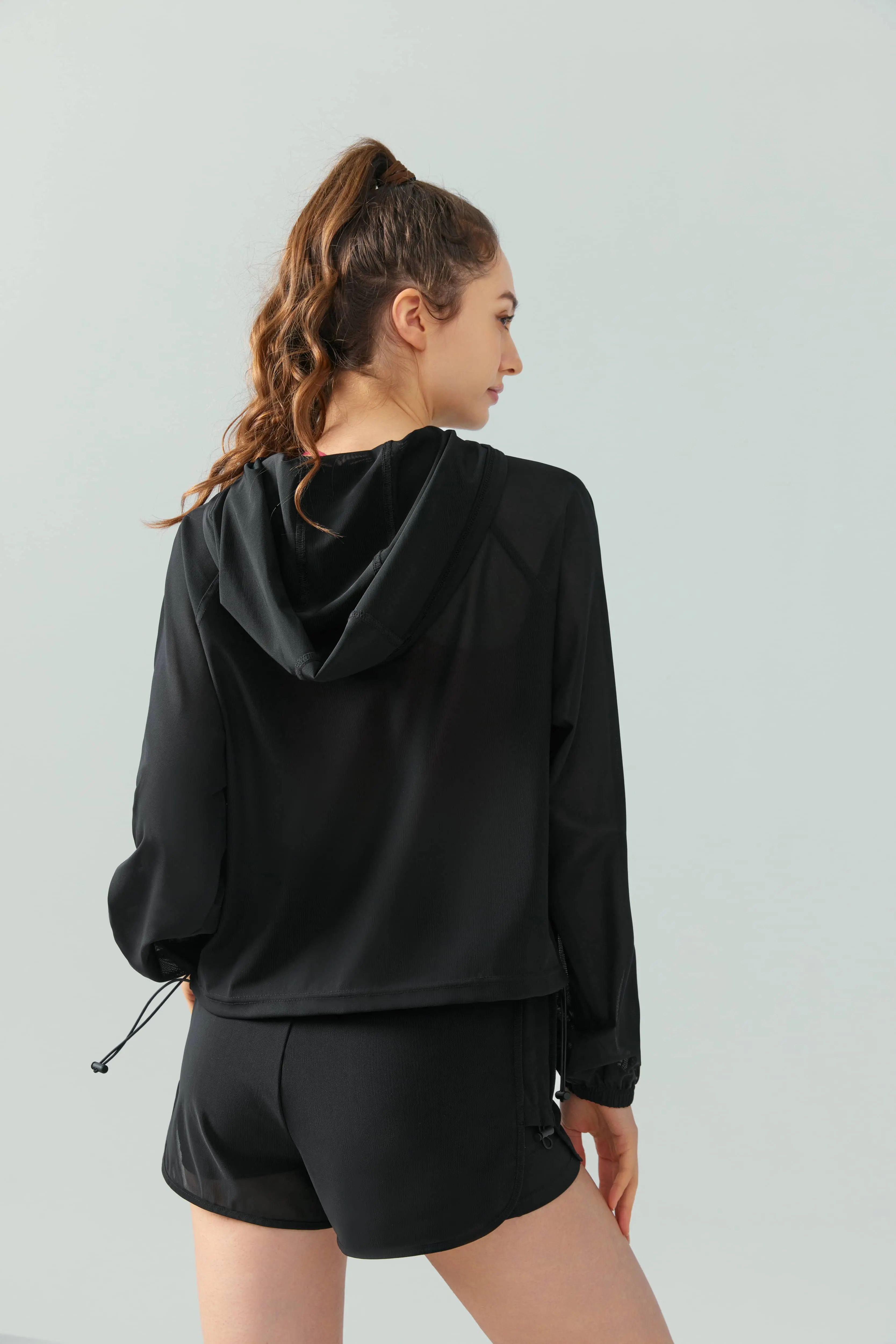 Wholesale Women's Lightweight Yoga Hooded Jacket Customizable & Breathable (17)