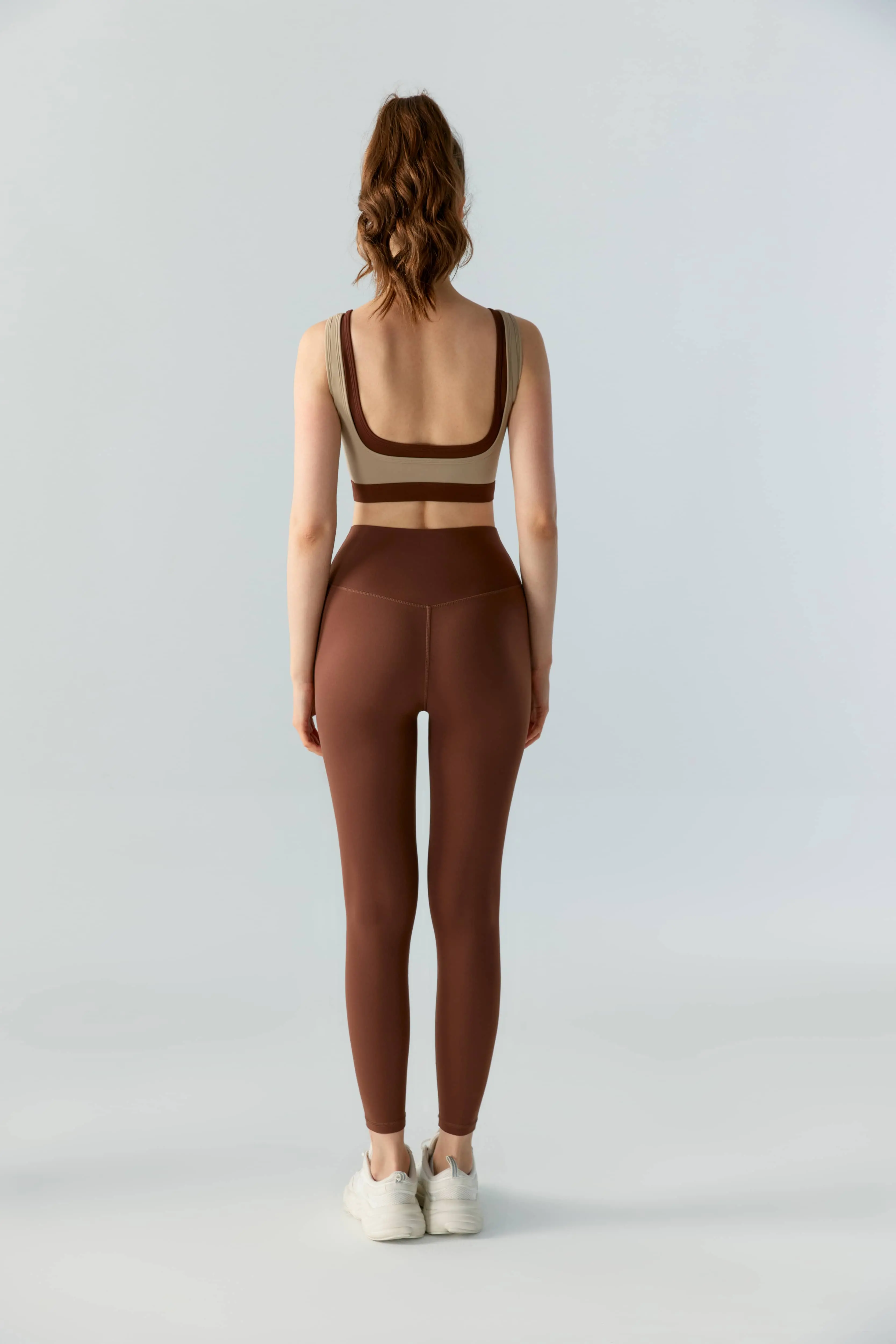 Customizable Wholesale Yoga Tank Tops Elevate Your Brand with Quality Activewear (34)